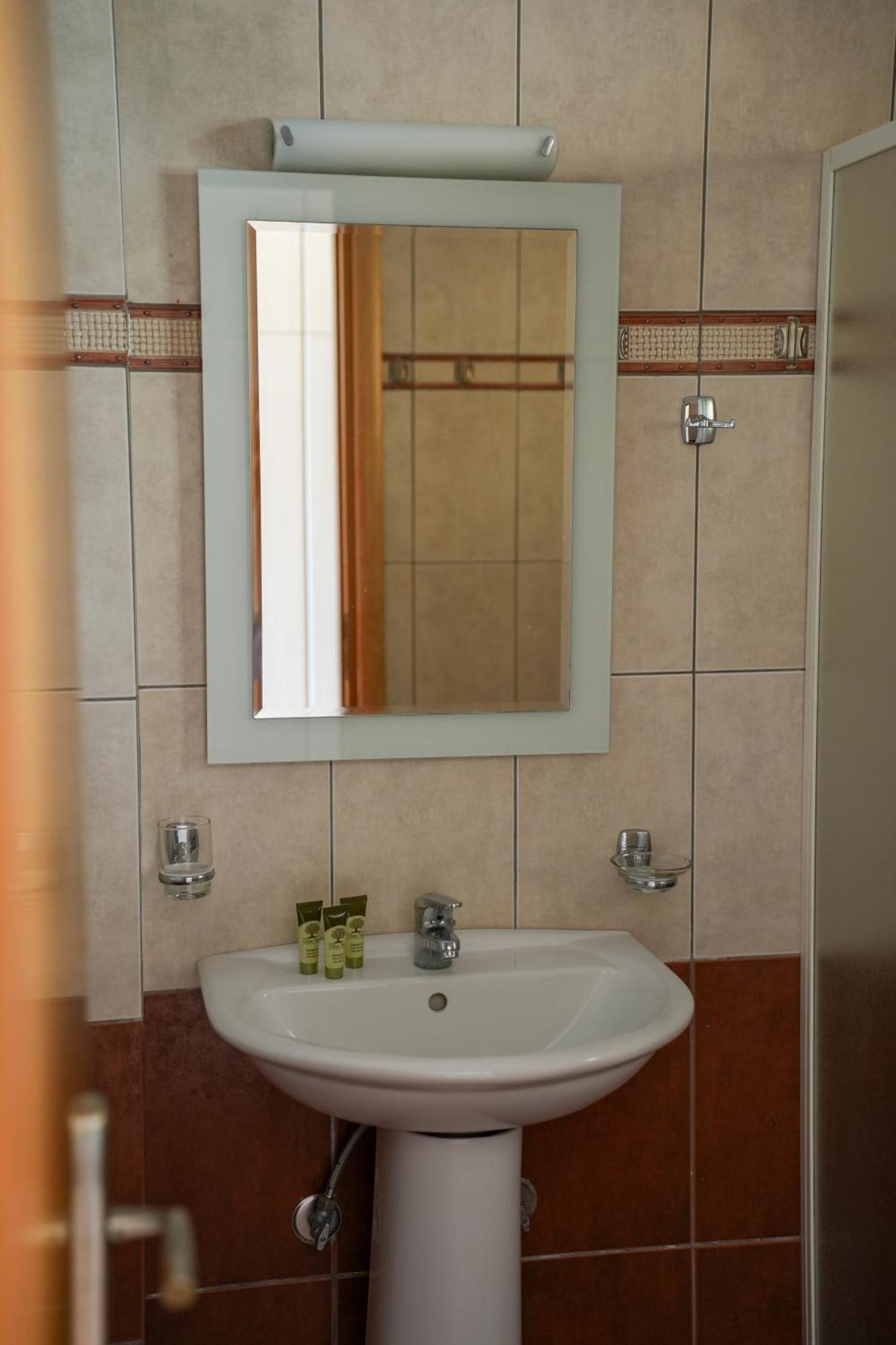 Coralli Hotel Perdika  Exteriér fotografie