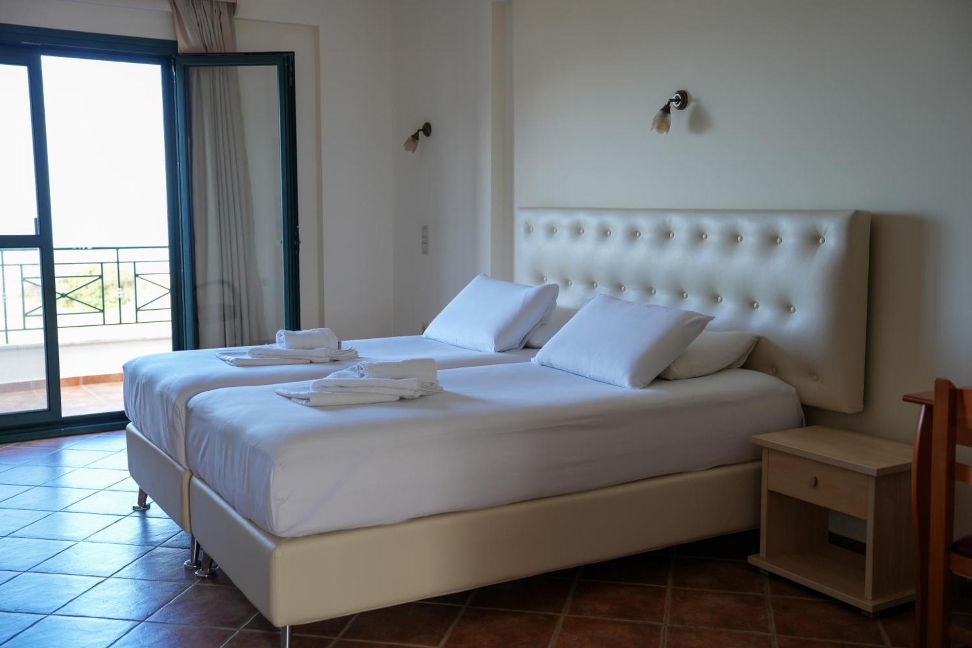 Coralli Hotel Perdika  Exteriér fotografie