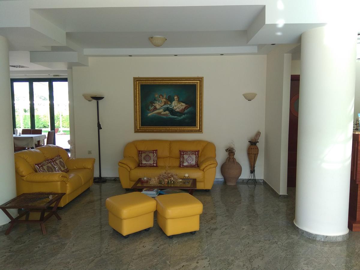 Coralli Hotel Perdika  Exteriér fotografie