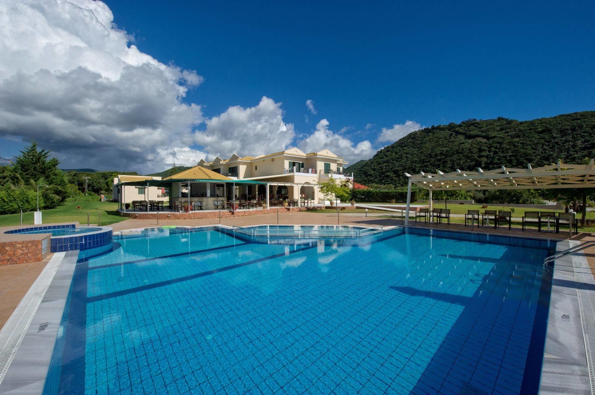 Coralli Hotel Perdika  Exteriér fotografie